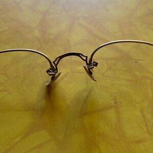 Antique Gold Wireframe Glasses